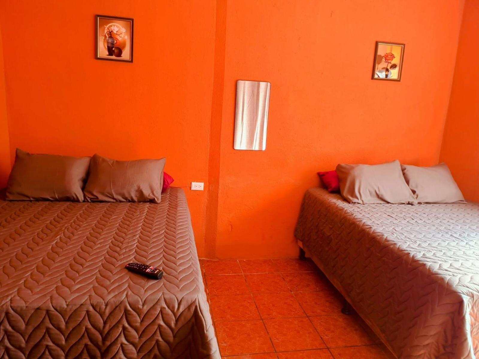Cristales De Antigua La Calzada Hotel Exterior photo
